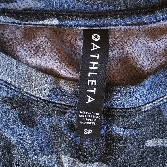 Athleta Balance Pullover Stretch Sweatshirt - Picture 2 of 4